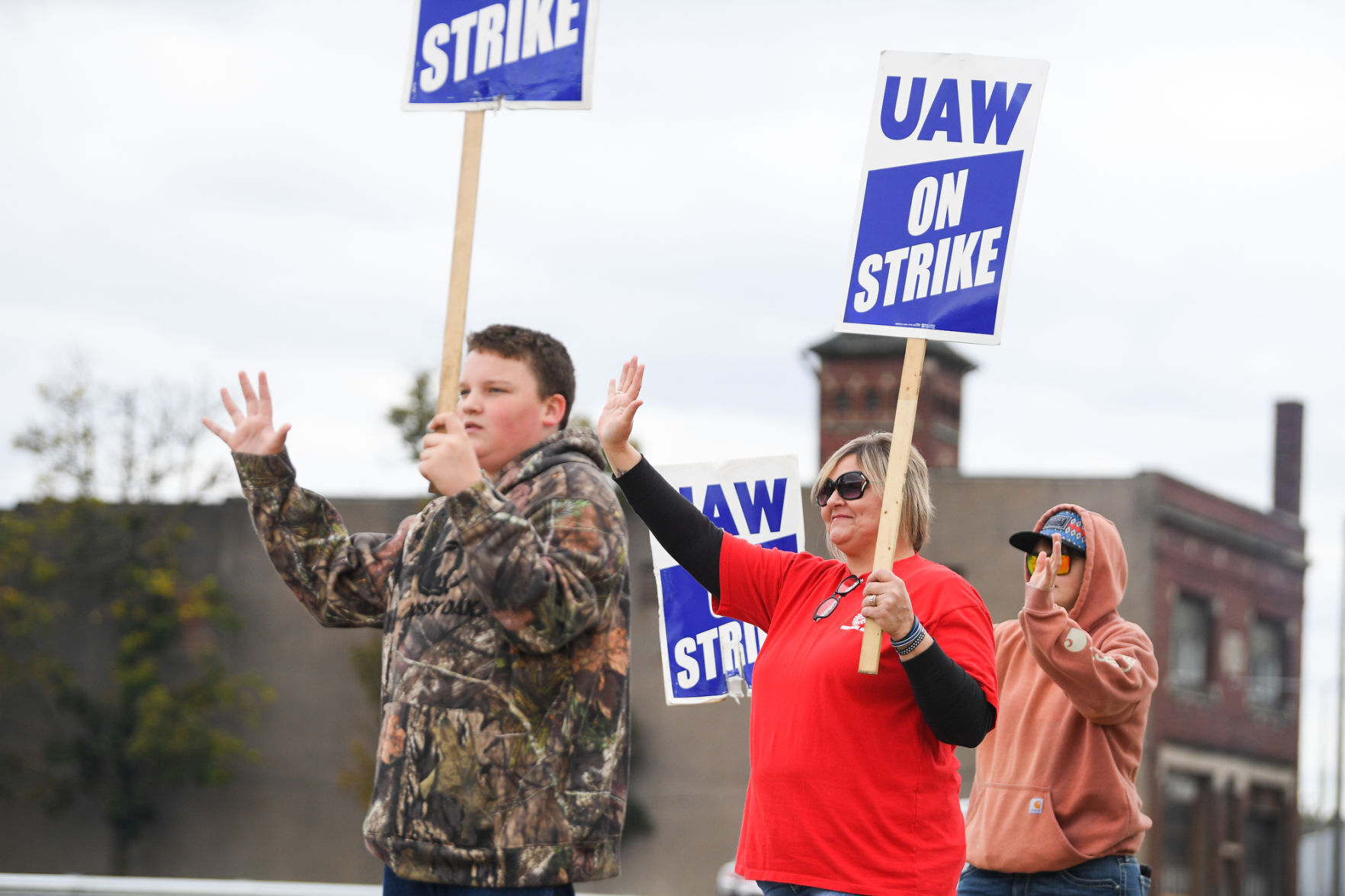 103021-qc-nws-deerestrike-007